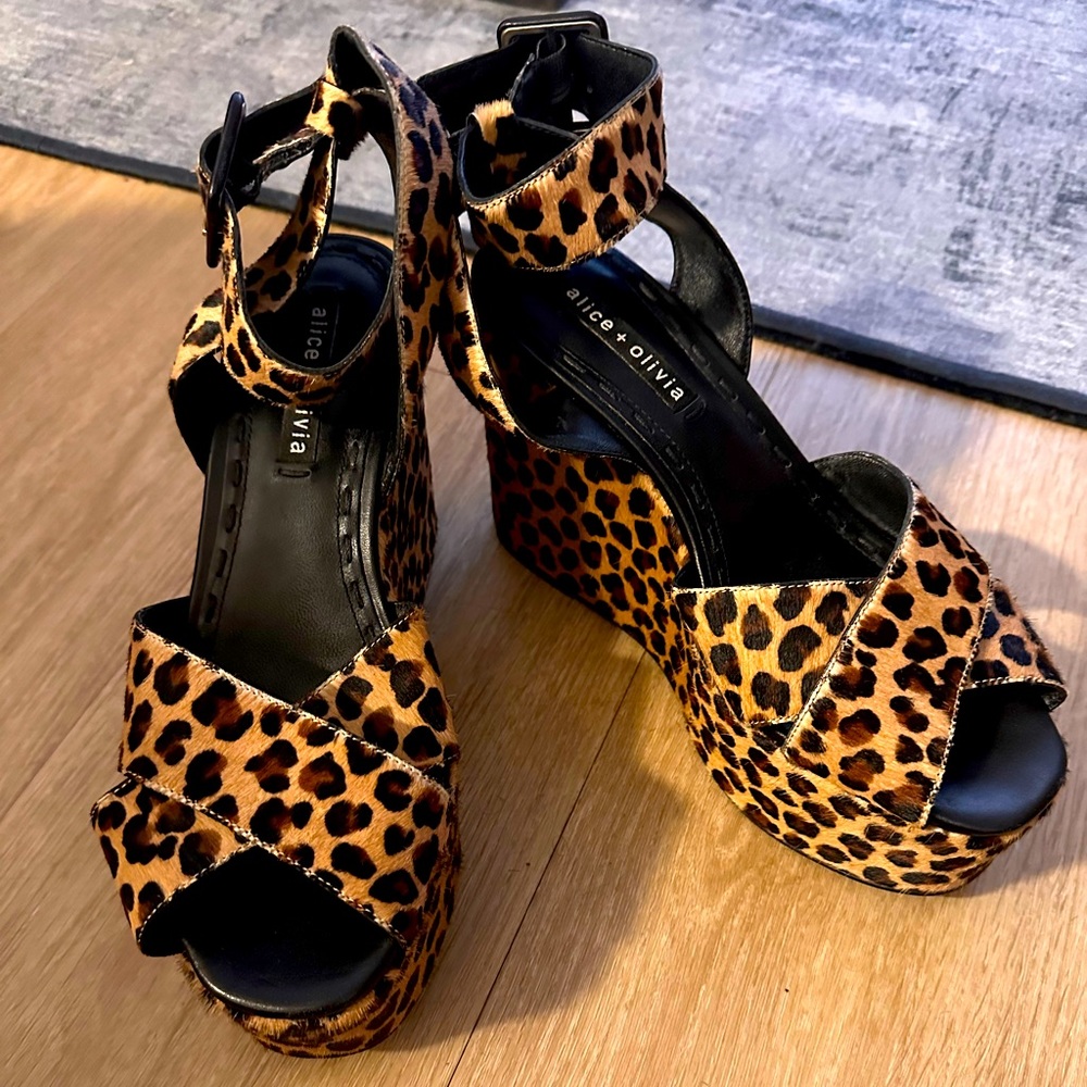 ALICE AND OLIVIA Violet Genuine Calf Hair Leopard Print Wedge Sandal,BRAND NEW